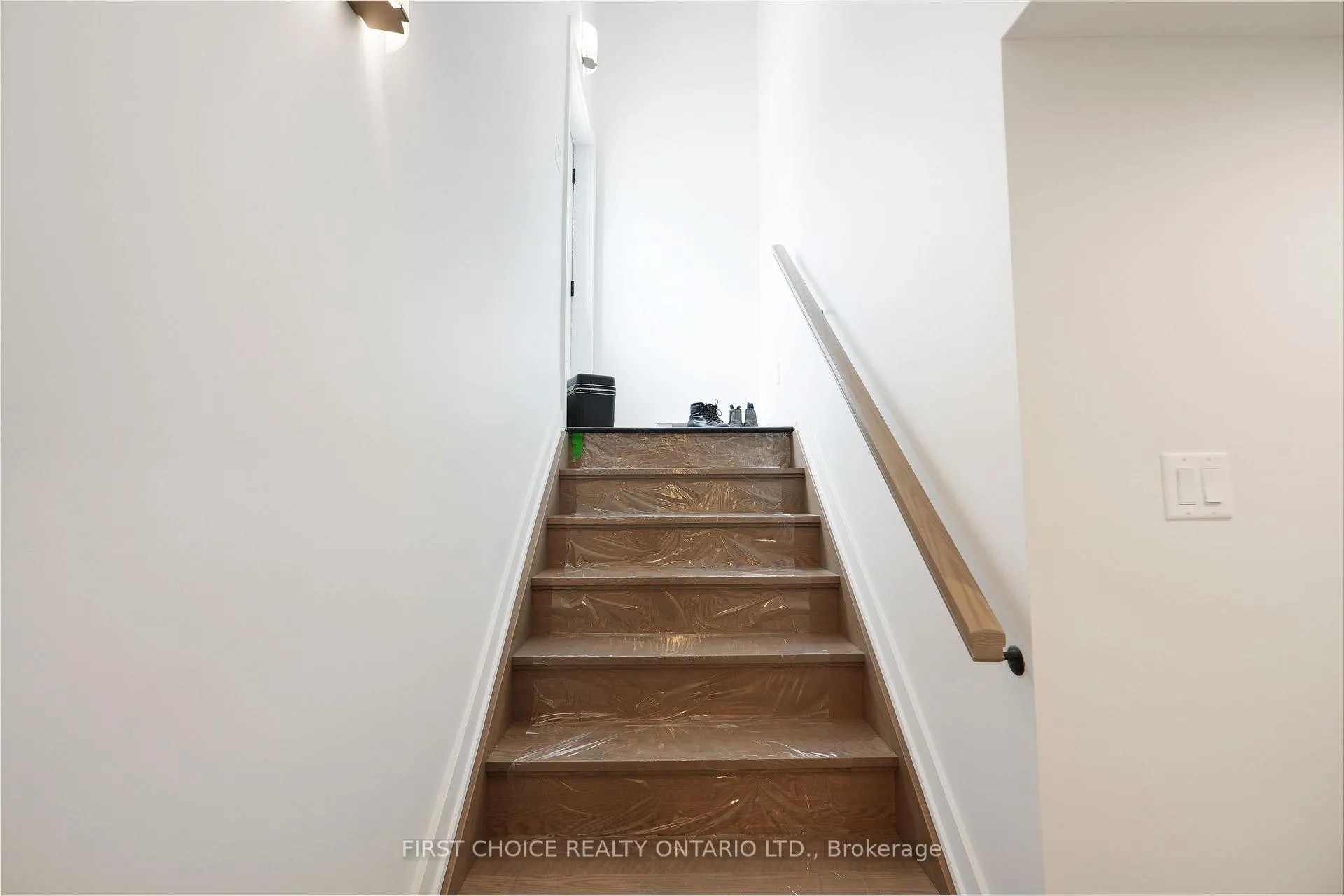 Photo 2 of 65 Tower Road, Ottawa, Meadowlands/St. Claire Gardens — HOMEH