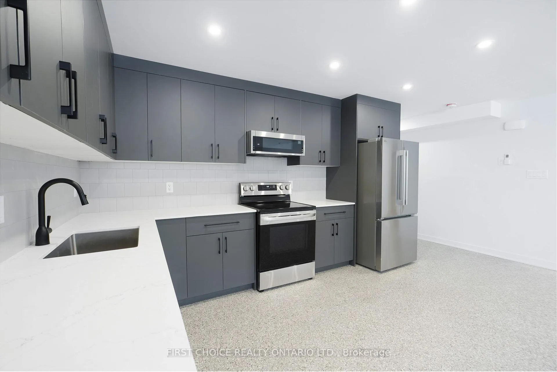 Photo 8 of 65 Tower Road, Ottawa, Meadowlands/St. Claire Gardens — HOMEH