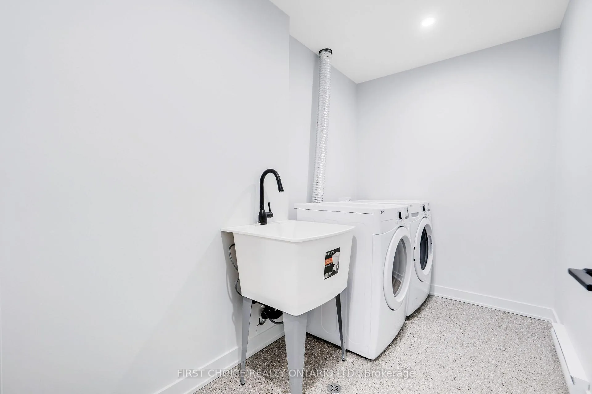 Photo 19 of 65 Tower Road, Ottawa, Meadowlands/St. Claire Gardens — HOMEH