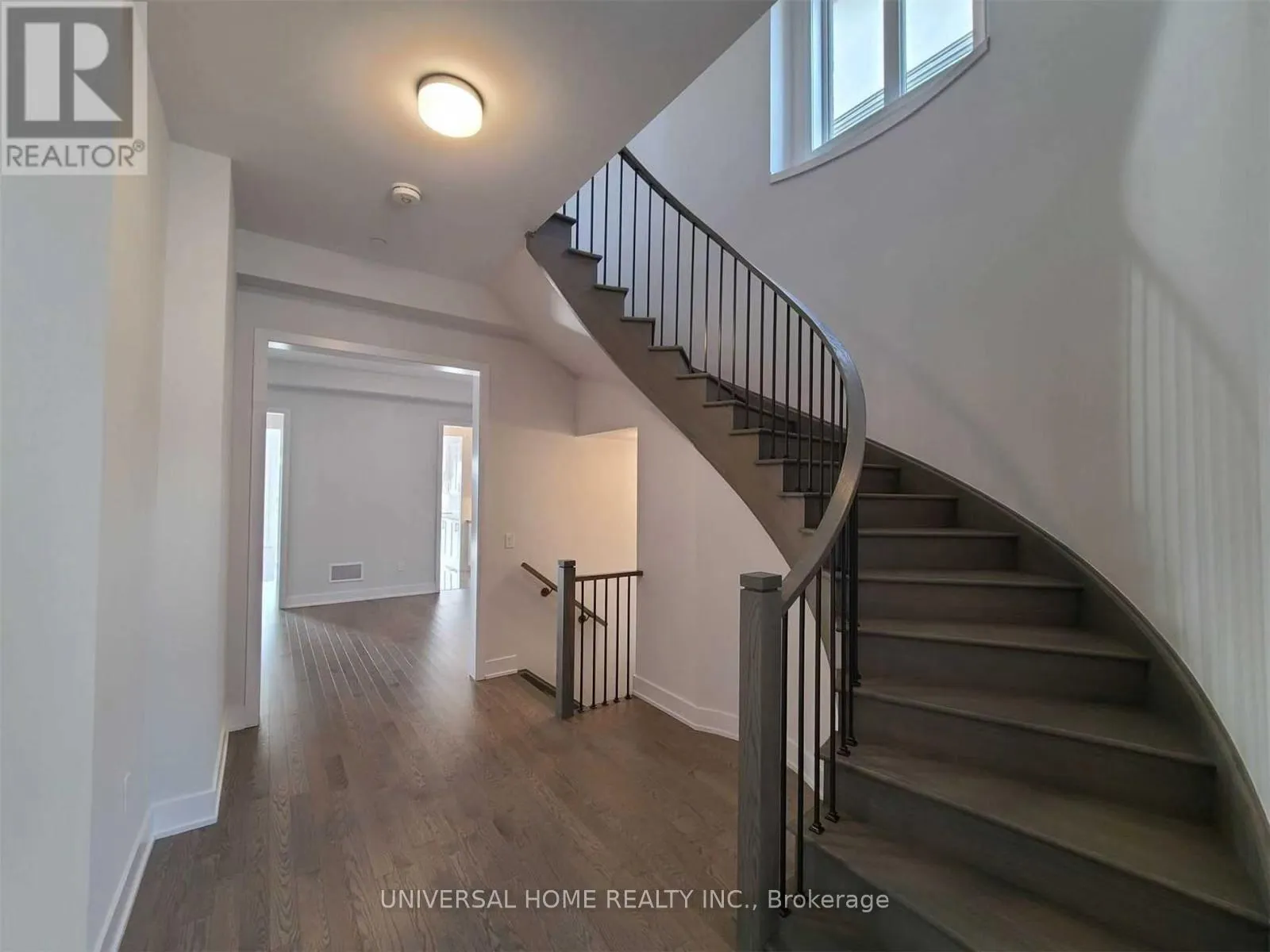 Front of 152 Sikura Circle
