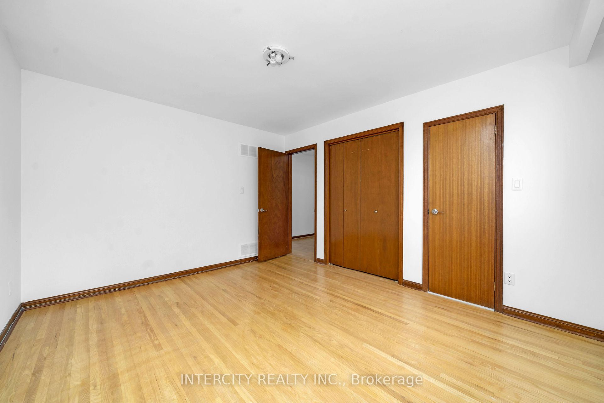 Photo 17 of 19 Patricia Drive, King, King City — HOMEH