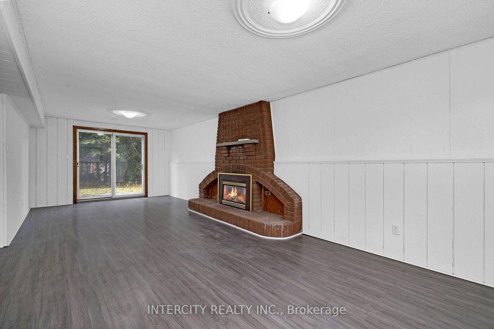 Photo 24 of 19 Patricia Drive, King, King City — HOMEH