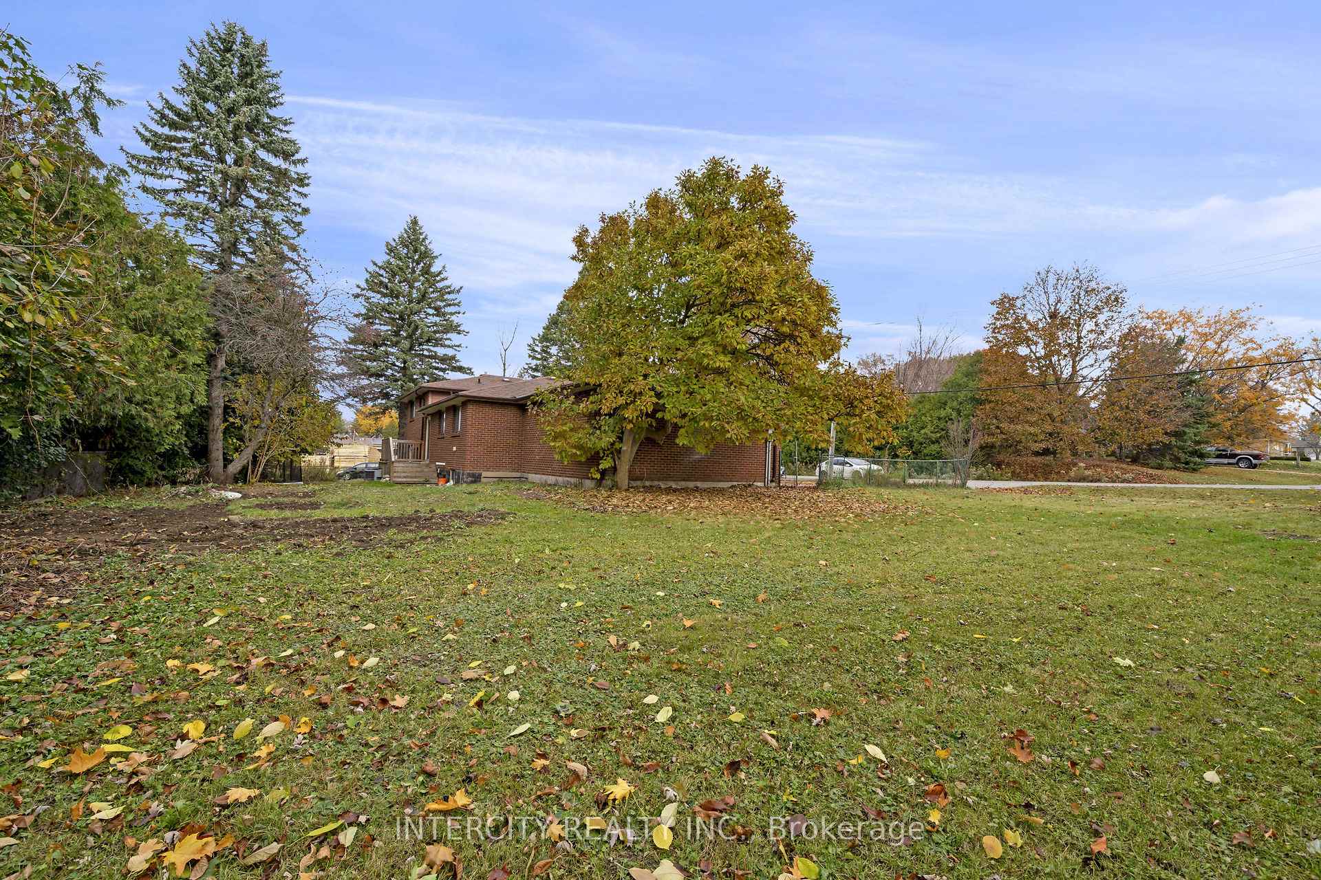 Photo 32 of 19 Patricia Drive, King, King City — HOMEH