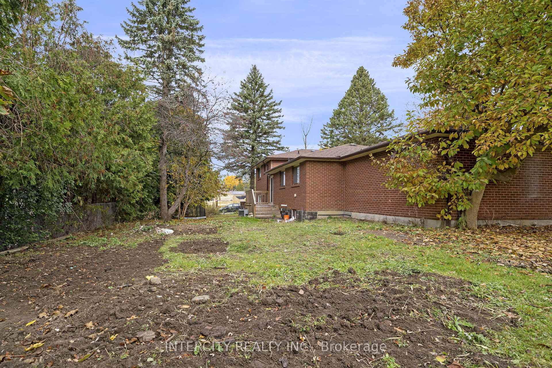 Photo 33 of 19 Patricia Drive, King, King City — HOMEH