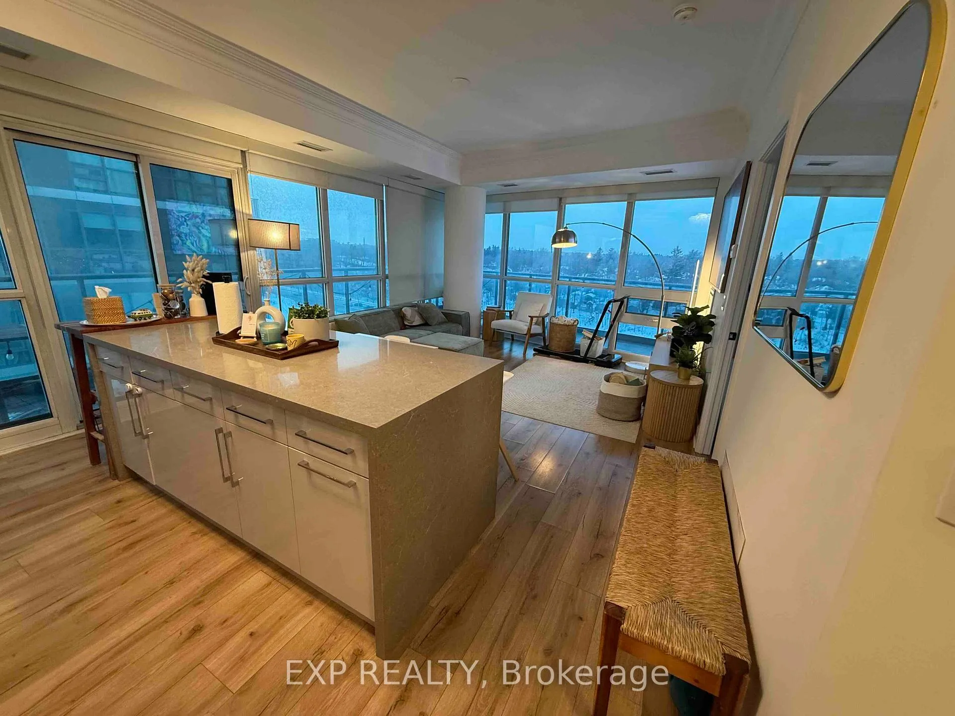 Photo 4 of Unit 501, 35 Brian Peck Crescent, Toronto, Thorncliffe Park — HOMEH