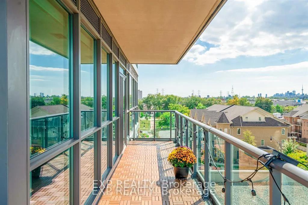 Photo 18 of Unit 501, 35 Brian Peck Crescent, Toronto, Thorncliffe Park — HOMEH
