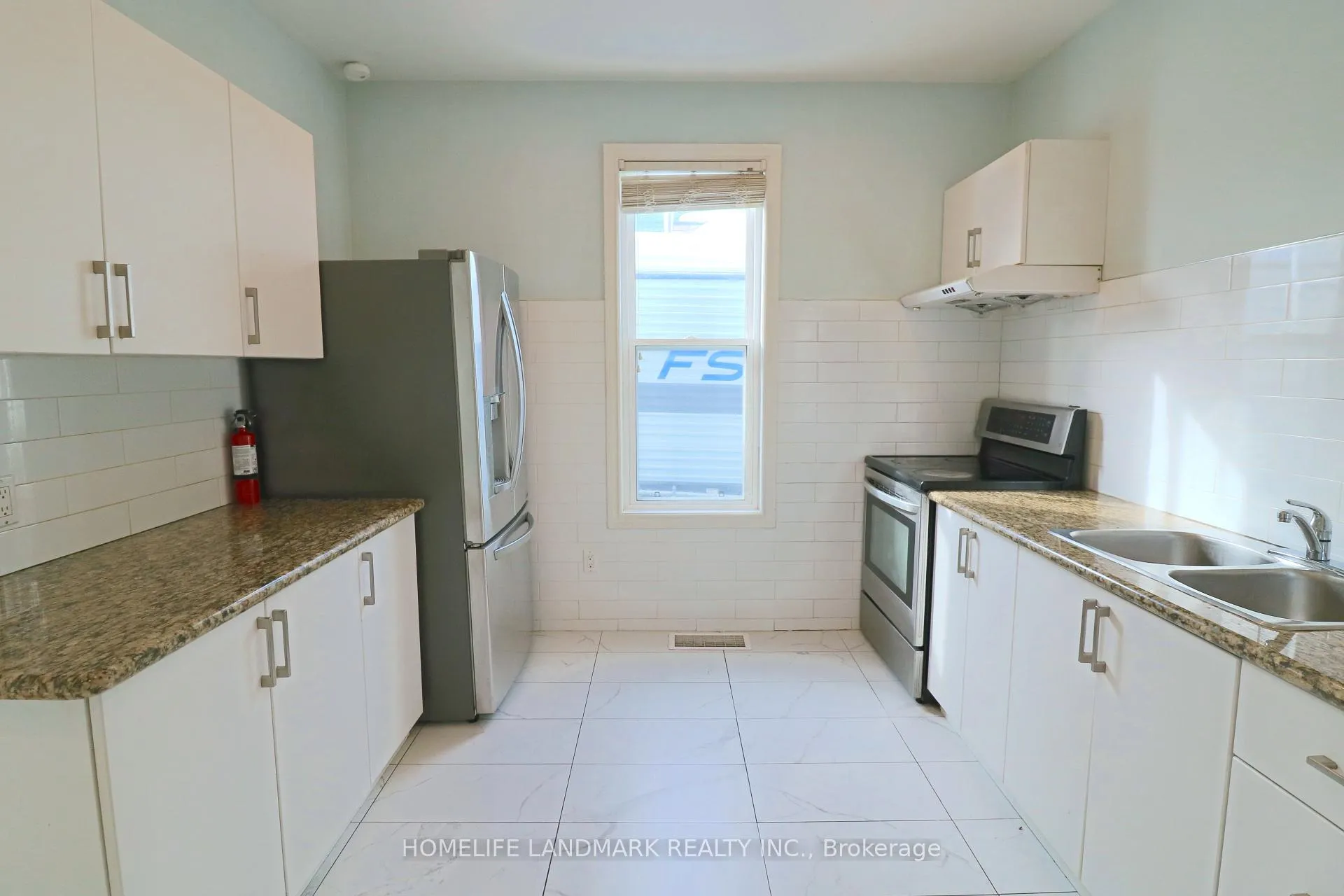Photo 10 of 5761 Peer Street, Niagara Falls, Dorchester — HOMEH
