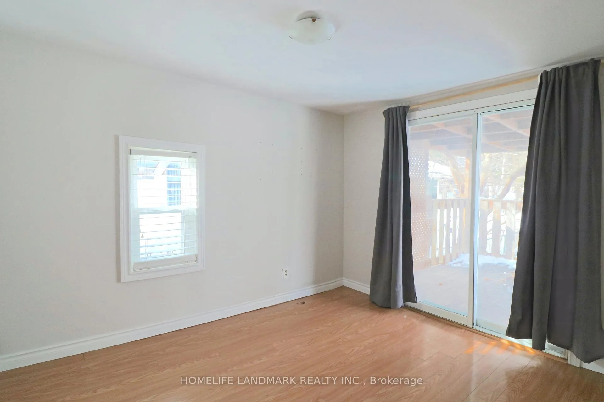 Photo 14 of 5761 Peer Street, Niagara Falls, Dorchester — HOMEH