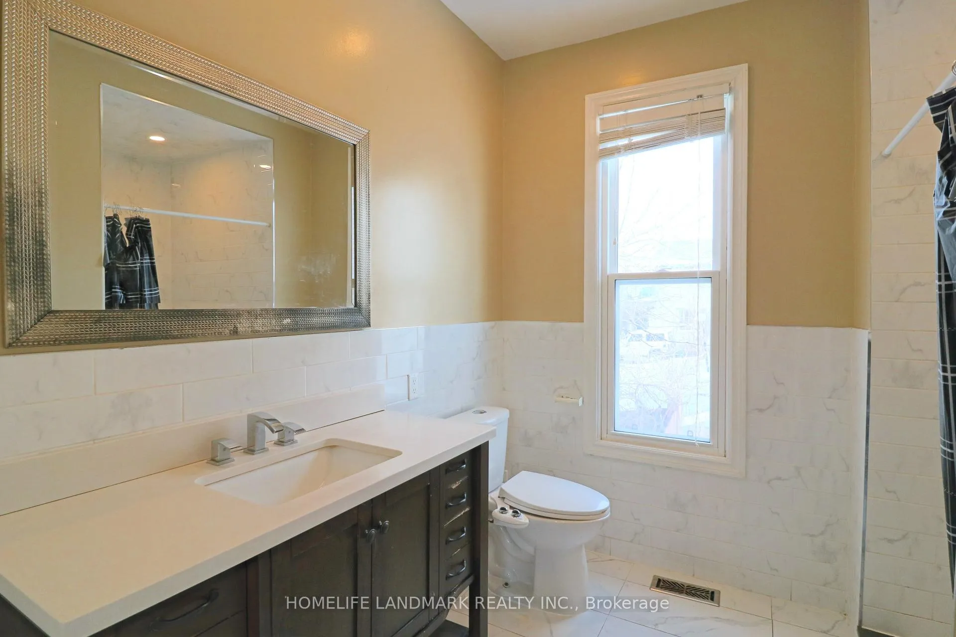 Photo 15 of 5761 Peer Street, Niagara Falls, Dorchester — HOMEH