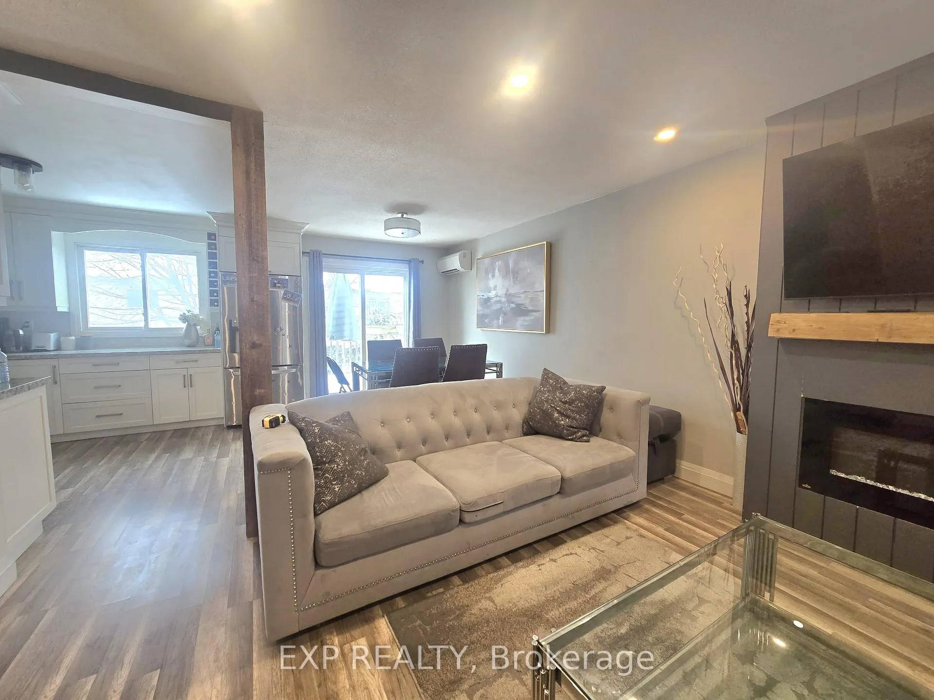 Photo 3 of Unit 44, 700 Harmony Road N, Oshawa, Pinecrest — HOMEH
