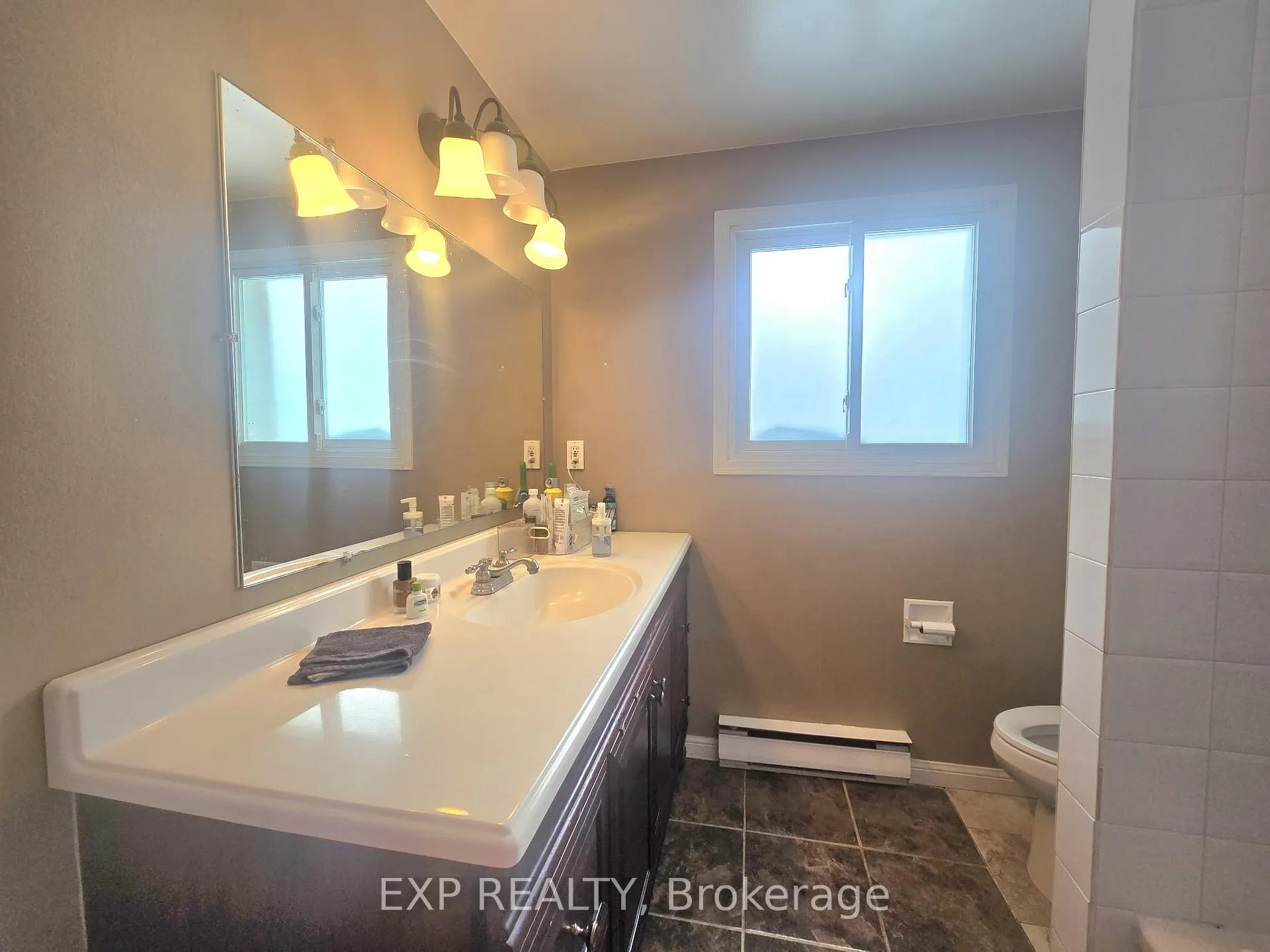 Photo 19 of Unit 44, 700 Harmony Road N, Oshawa, Pinecrest — HOMEH