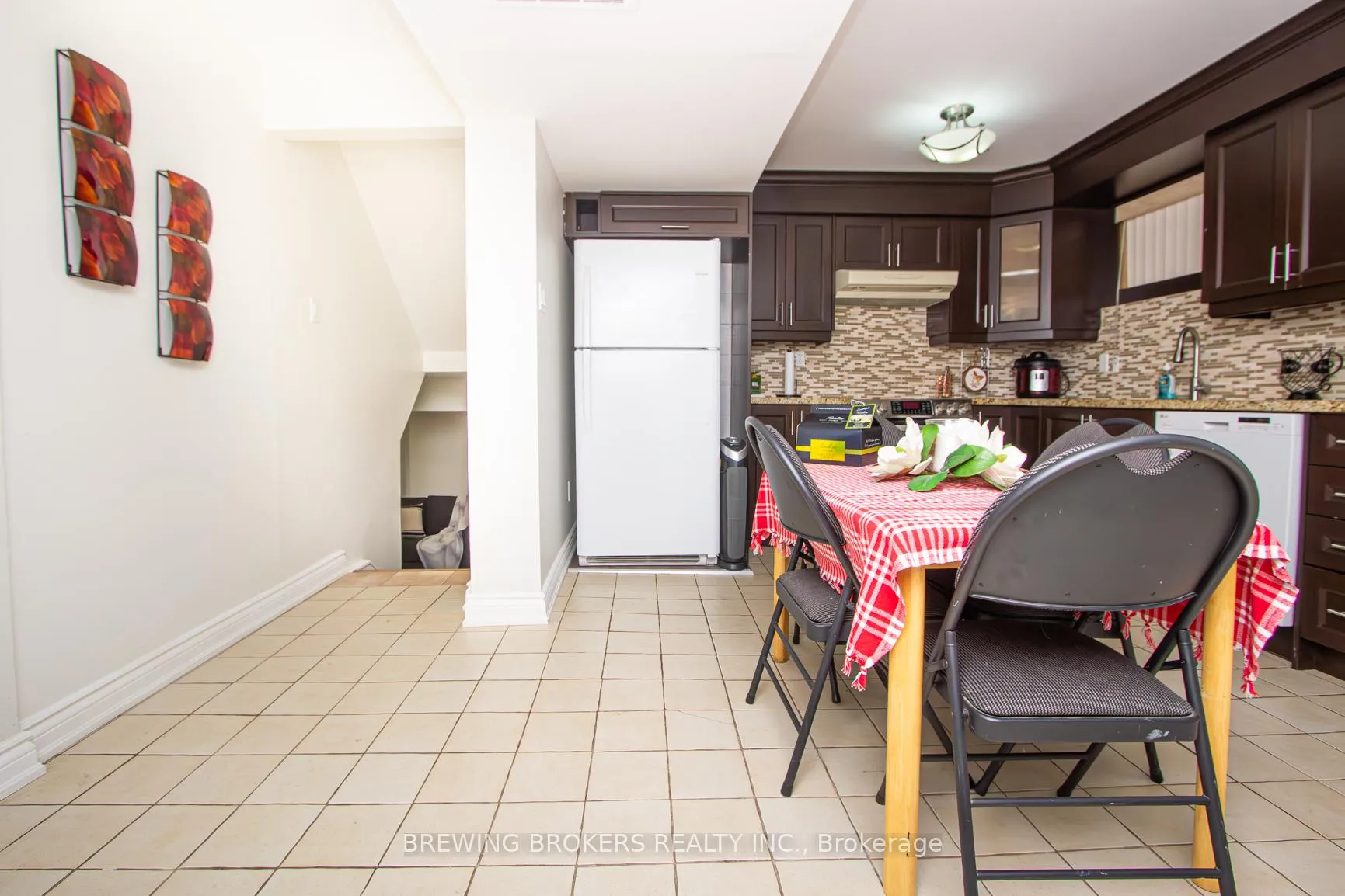 Photo 8 of 55 Elmhurst Drive, Etobicoke, Elms-Old Rexdale — HOMEH