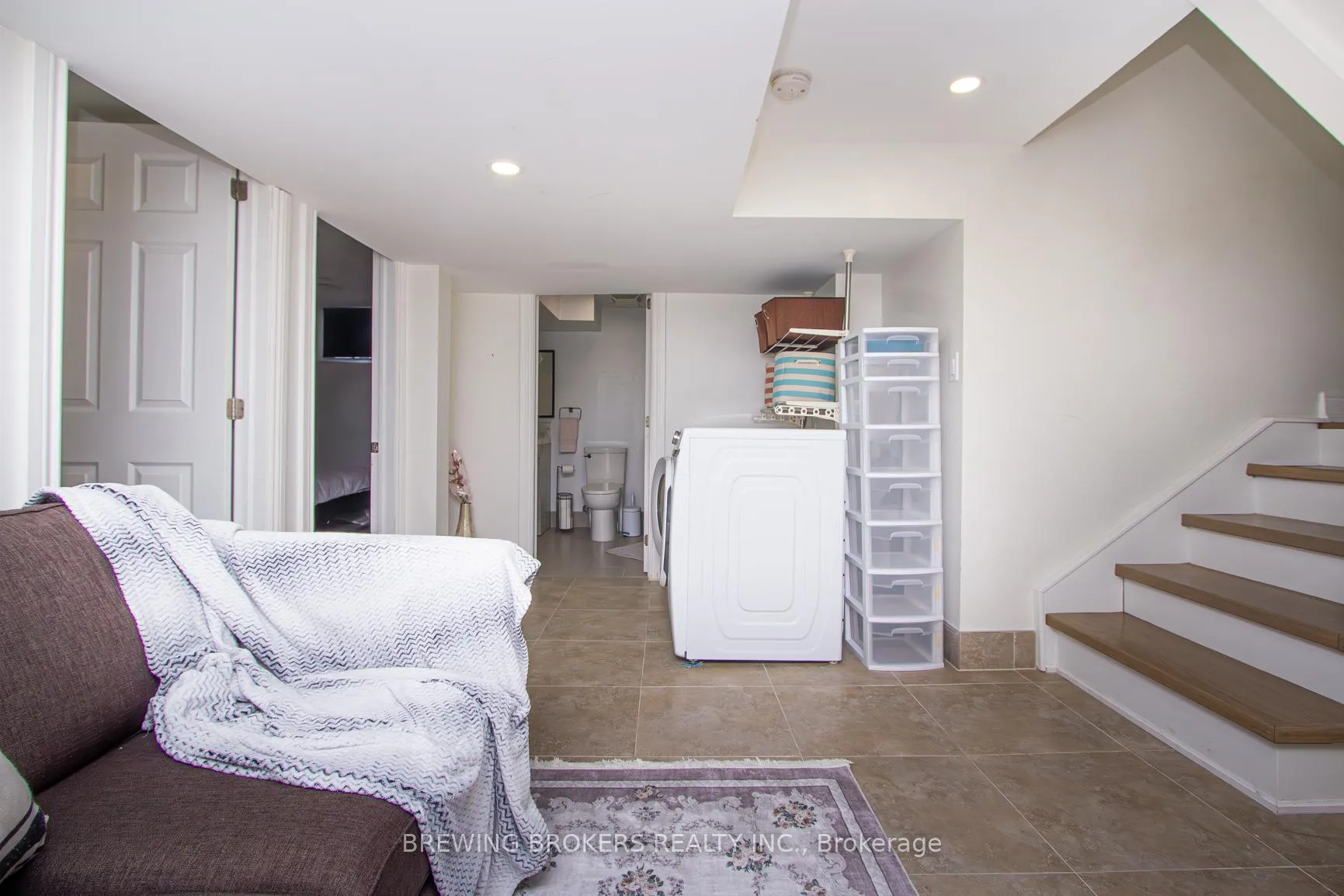 Photo 18 of 55 Elmhurst Drive, Etobicoke, Elms-Old Rexdale — HOMEH