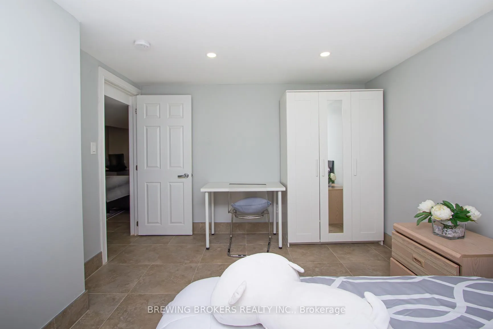 Photo 23 of 55 Elmhurst Drive, Etobicoke, Elms-Old Rexdale — HOMEH