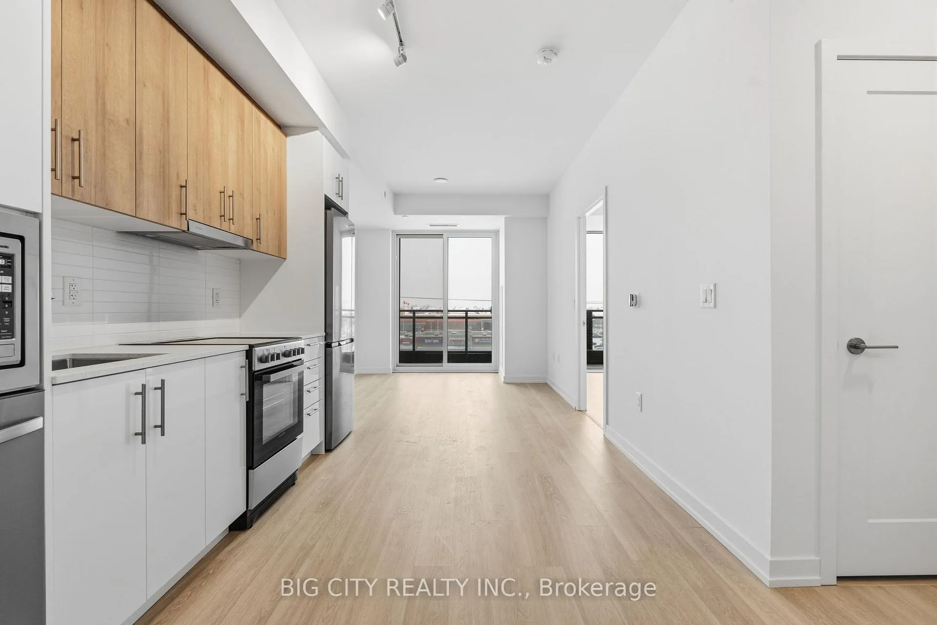 Photo 2 of Unit 1206A, 9763 Markham Road, Markham, Greensborough — HOMEH