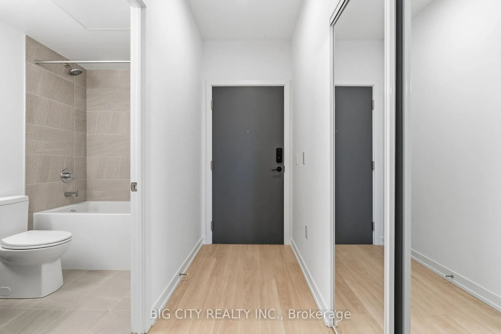 Photo 4 of Unit 1206A, 9763 Markham Road, Markham, Greensborough — HOMEH