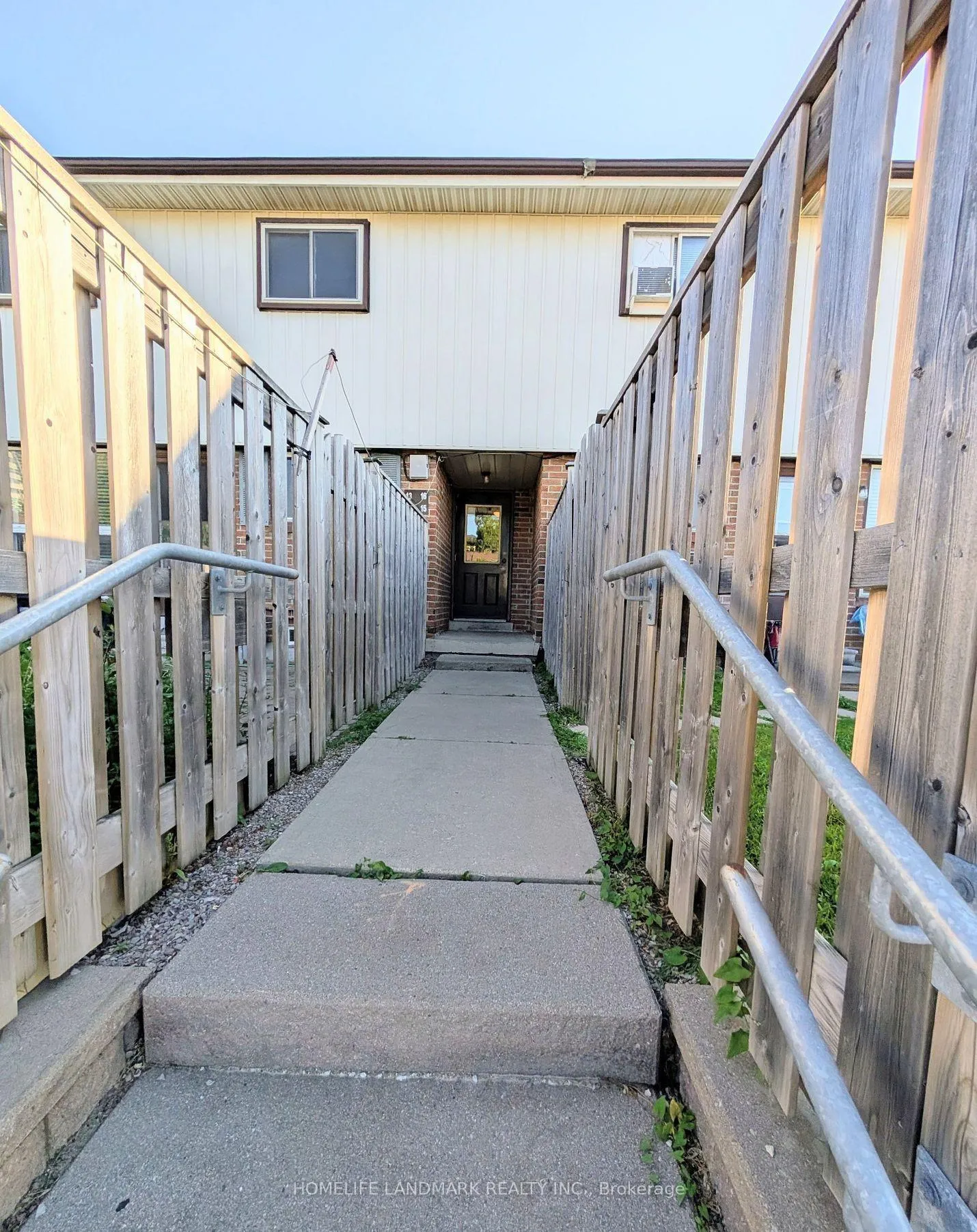 Photo 3 of Unit 15, 120 Nonquon Road, Oshawa, Centennial — HOMEH