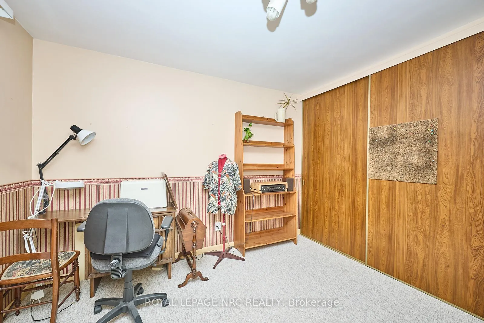 Photo 17 of 32 Oxford Street, St. Catharines, Secord Woods — HOMEH