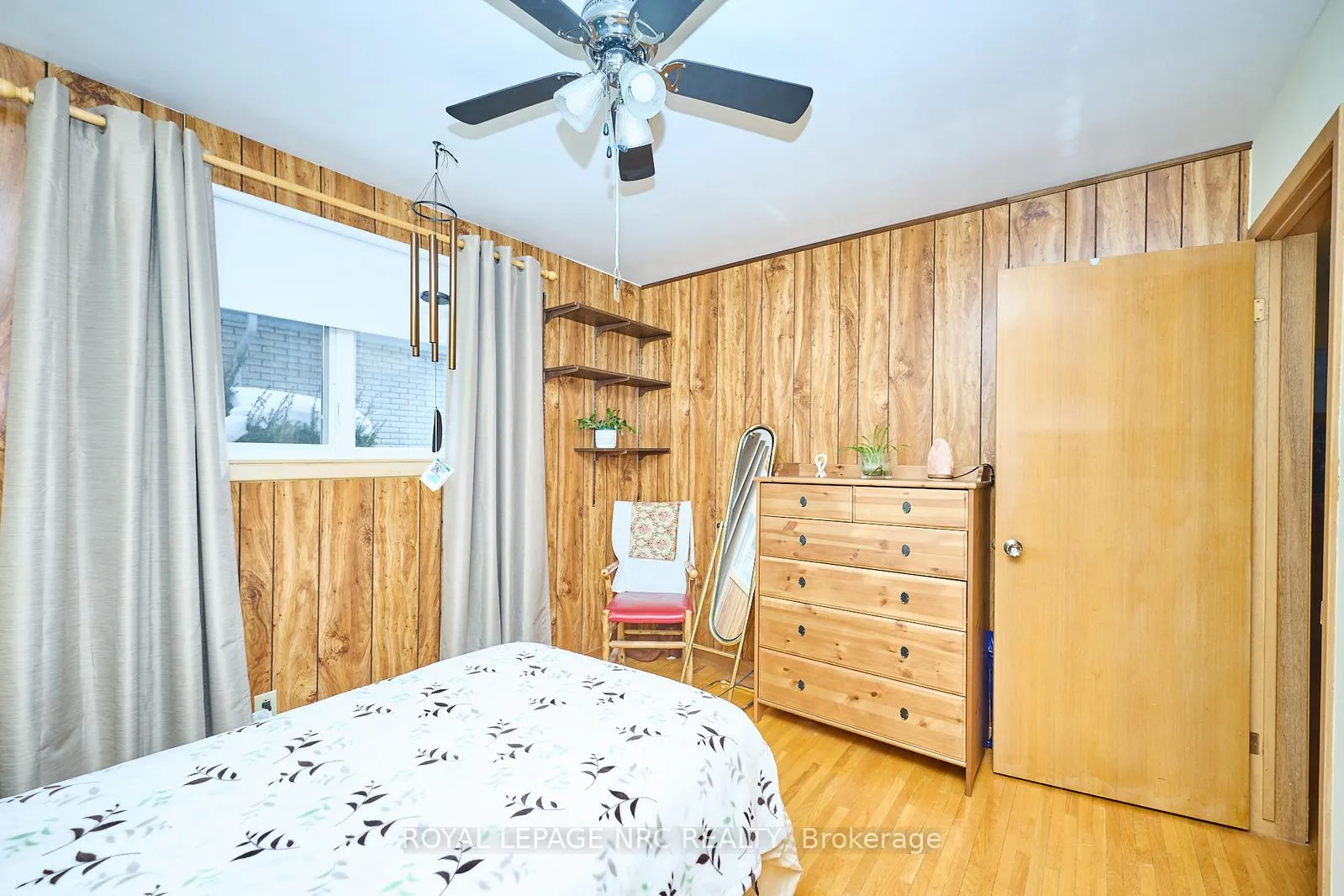 Photo 19 of 32 Oxford Street, St. Catharines, Secord Woods — HOMEH