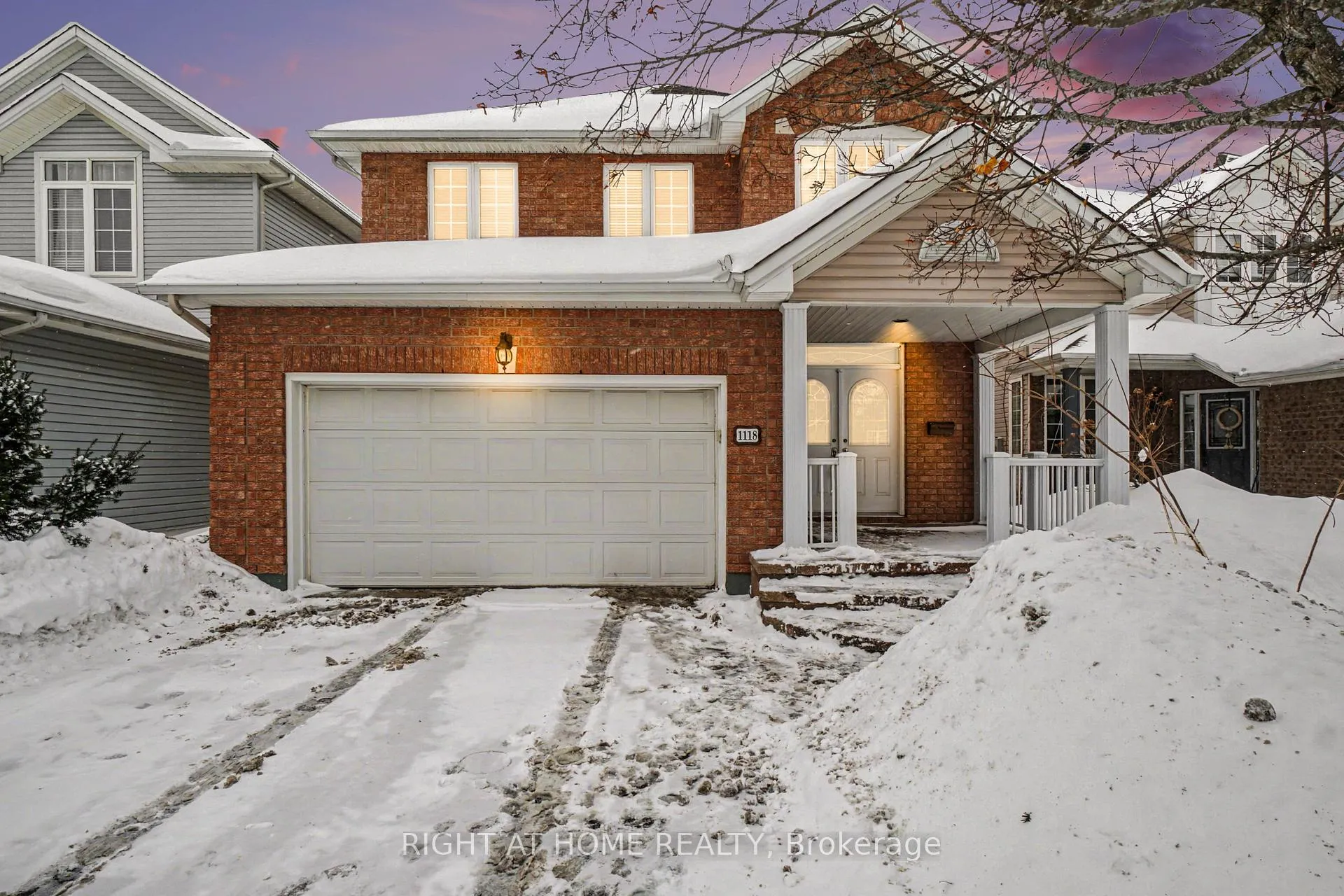 Front of 1118 Lichen Avenue