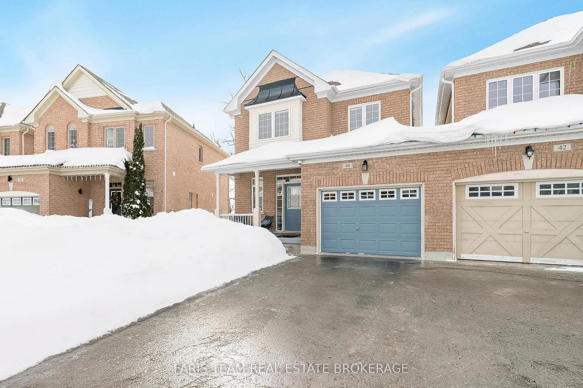 Photo 3 of 40 Forsyth Crescent, Barrie, West Bayfield — HOMEH