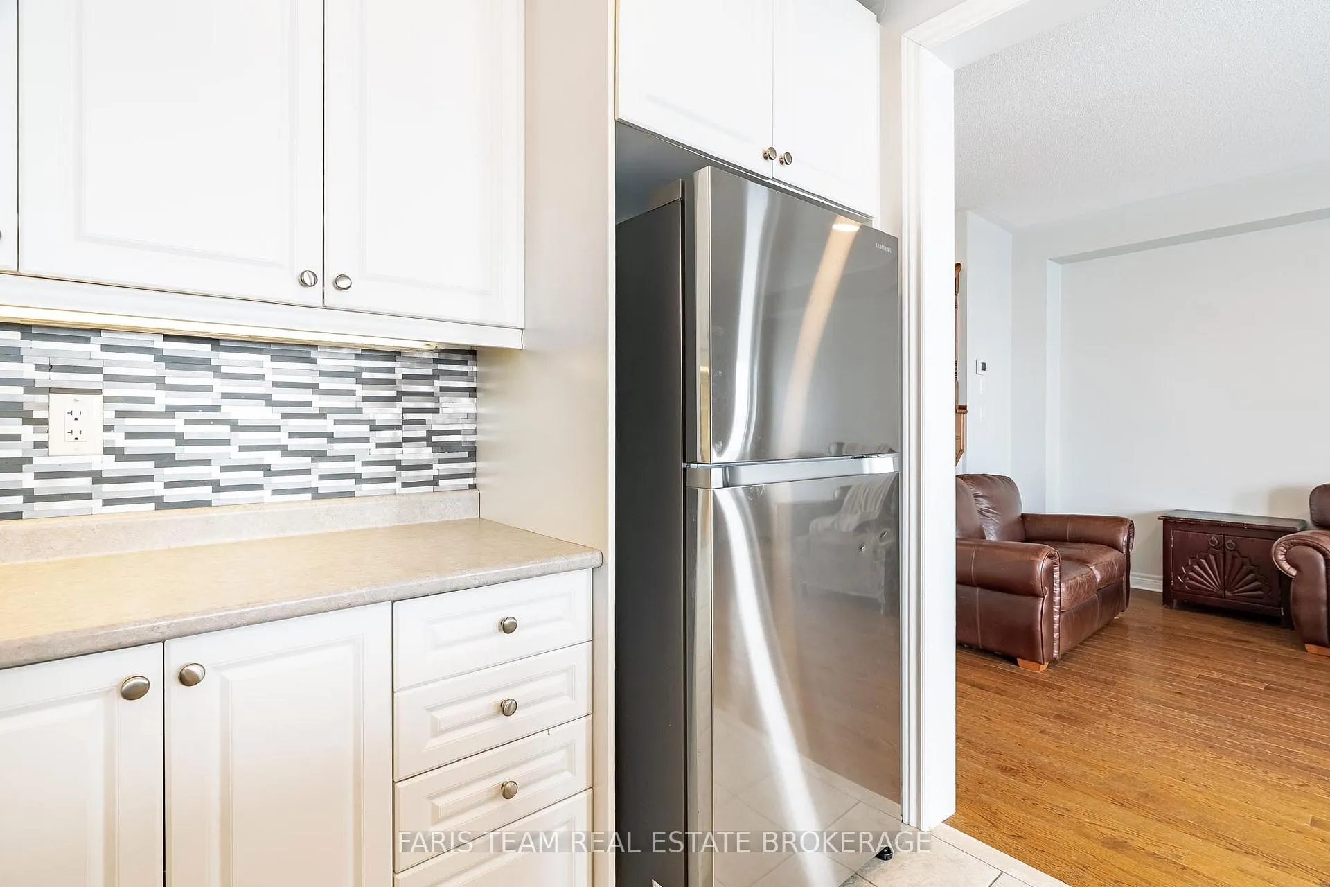 Photo 9 of 40 Forsyth Crescent, Barrie, West Bayfield — HOMEH