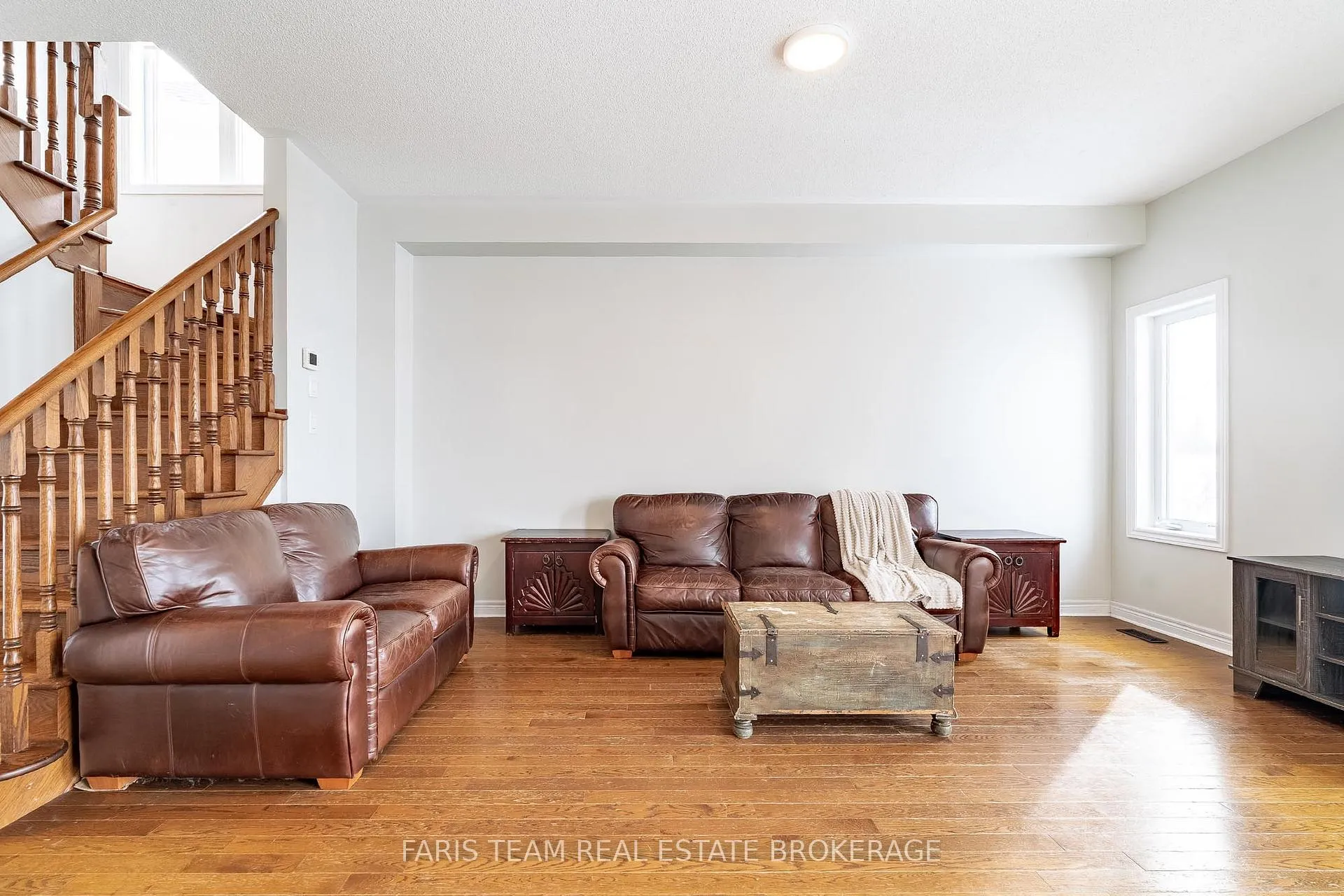 Photo 14 of 40 Forsyth Crescent, Barrie, West Bayfield — HOMEH