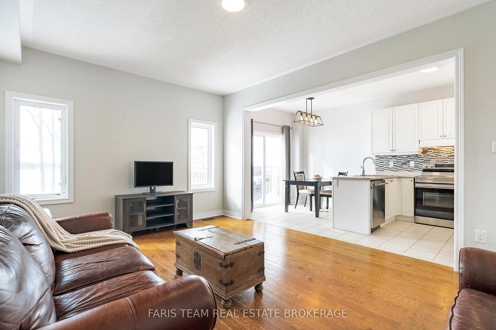 Photo 16 of 40 Forsyth Crescent, Barrie, West Bayfield — HOMEH
