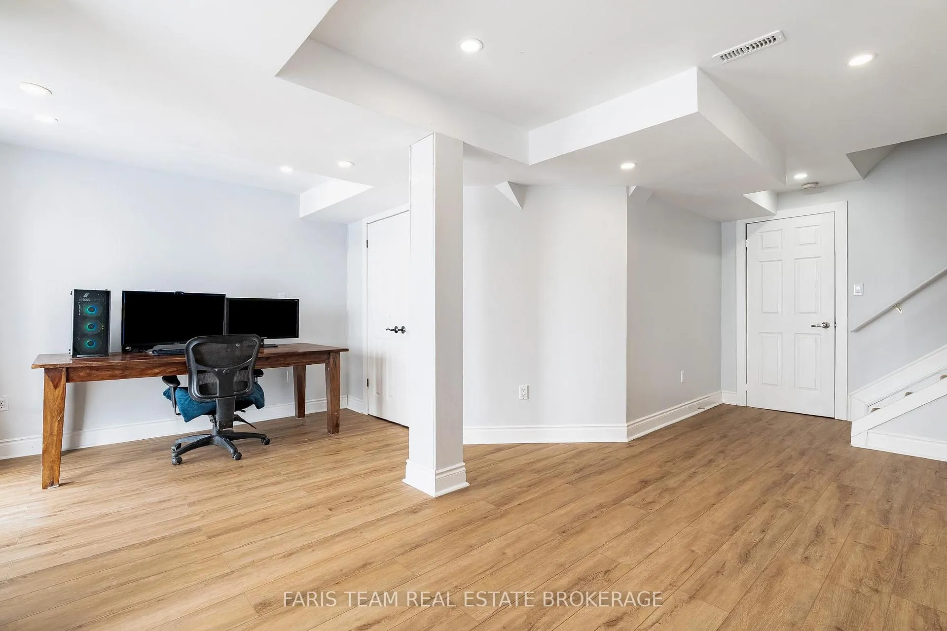 Photo 33 of 40 Forsyth Crescent, Barrie, West Bayfield — HOMEH
