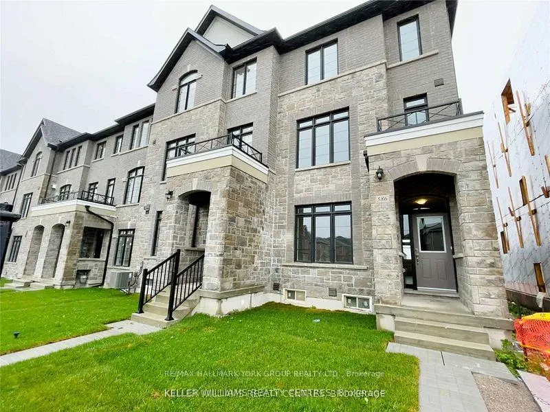 Front of 586 Murrell Boulevard