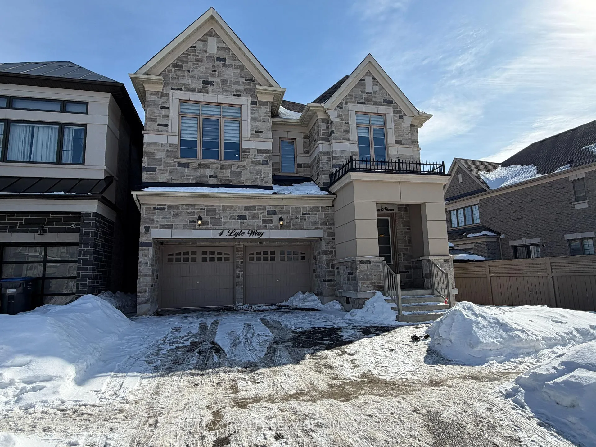 Front of Unit UPPER PORTION, 4 Lyle Way