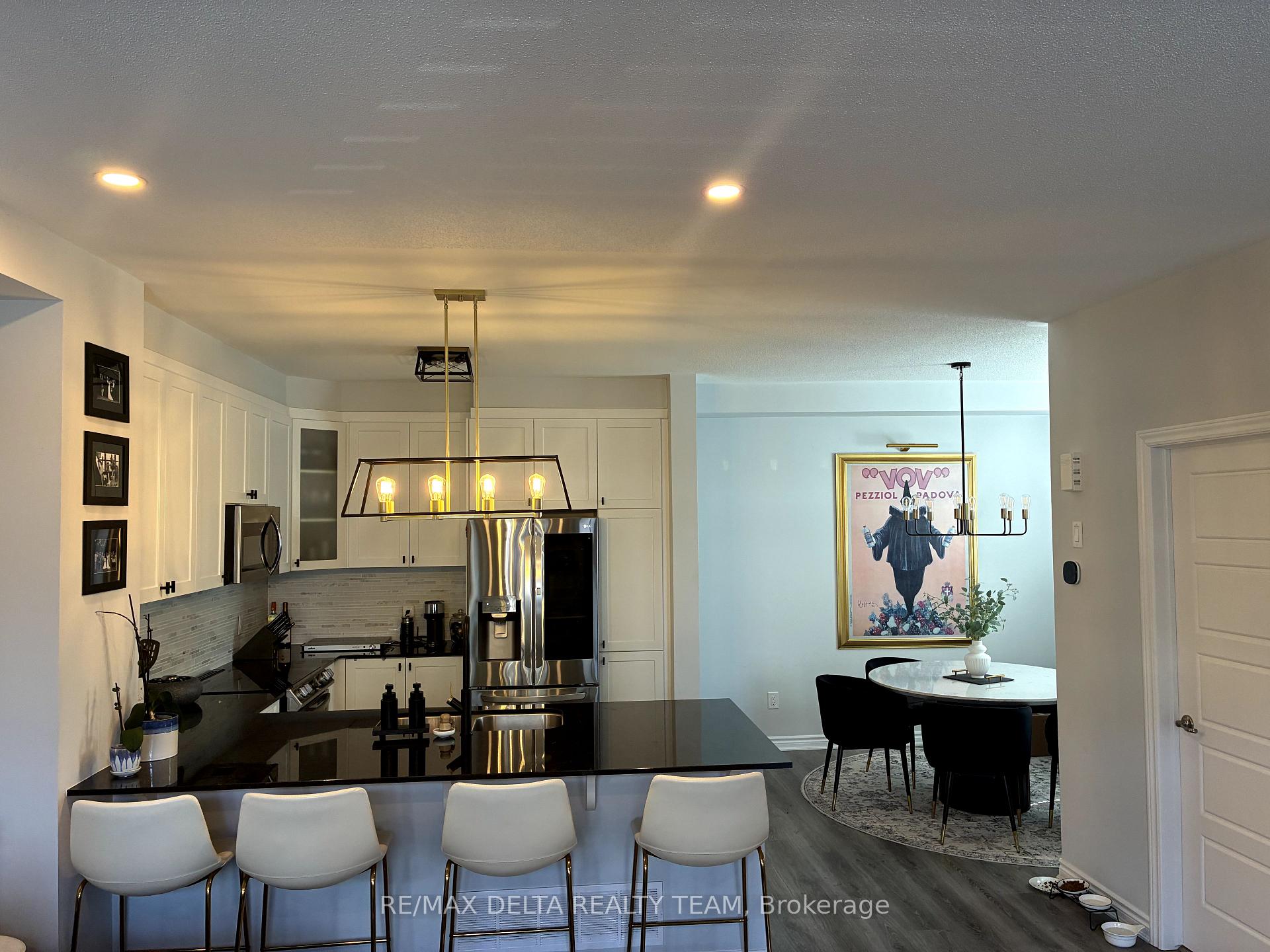 Photo 4 of 809 Kiniw Private, Ottawa, CFB Rockcliffe and Area — HOMEH