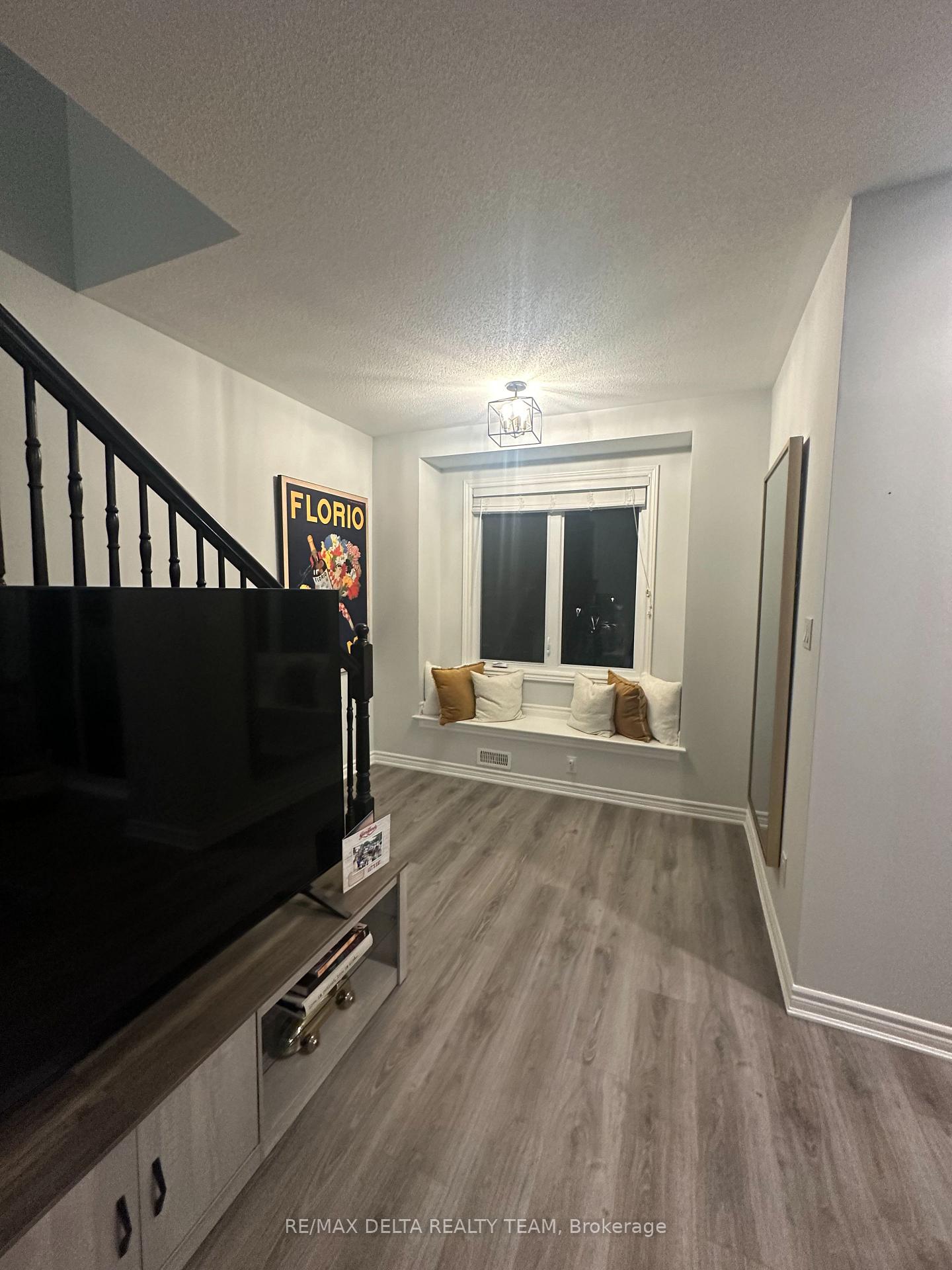 Photo 7 of 809 Kiniw Private, Ottawa, CFB Rockcliffe and Area — HOMEH