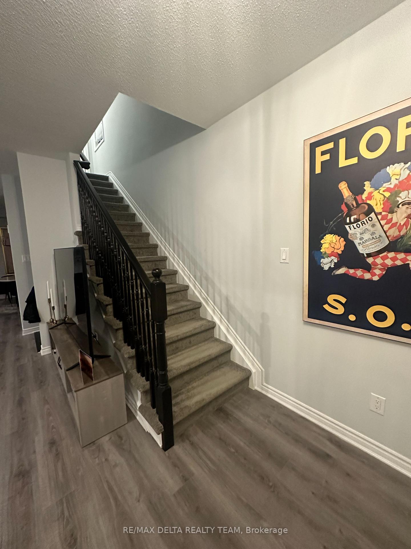 Photo 8 of 809 Kiniw Private, Ottawa, CFB Rockcliffe and Area — HOMEH