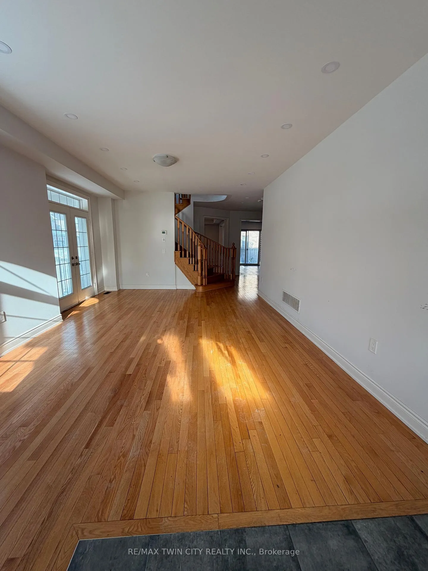 Photo 3 of 1527 Leger Way, Milton, Ford — HOMEH
