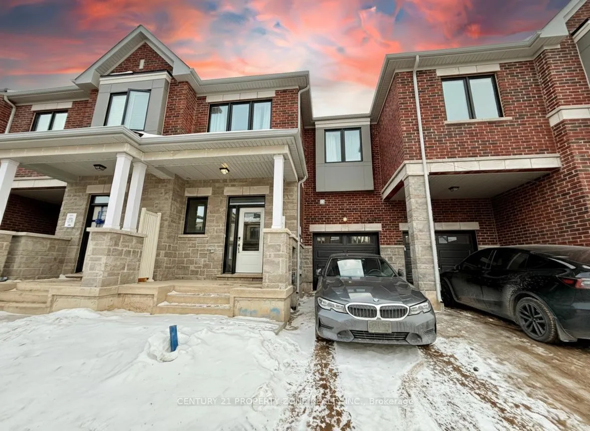 Photo 2 of 1340 Hearns Place, Milton, Bowes — HOMEH
