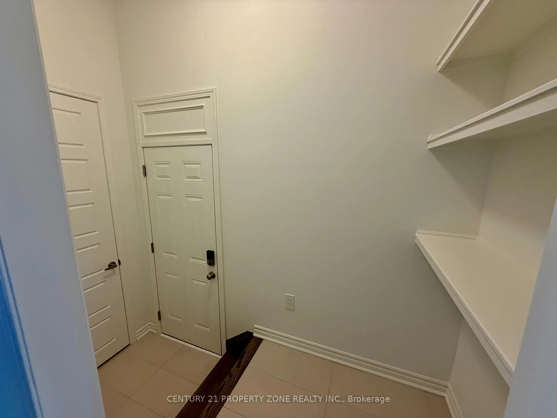 Photo 6 of 1340 Hearns Place, Milton, Bowes — HOMEH