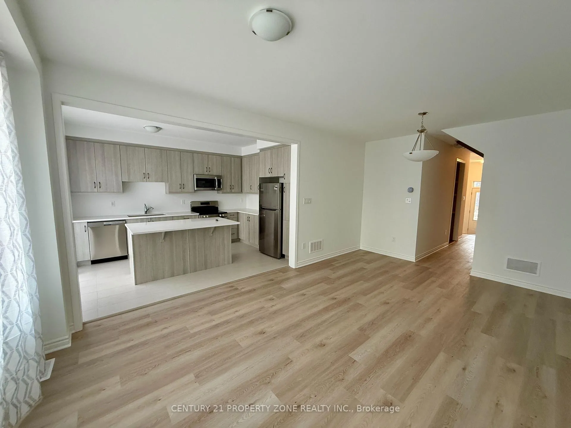 Photo 11 of 1340 Hearns Place, Milton, Bowes — HOMEH