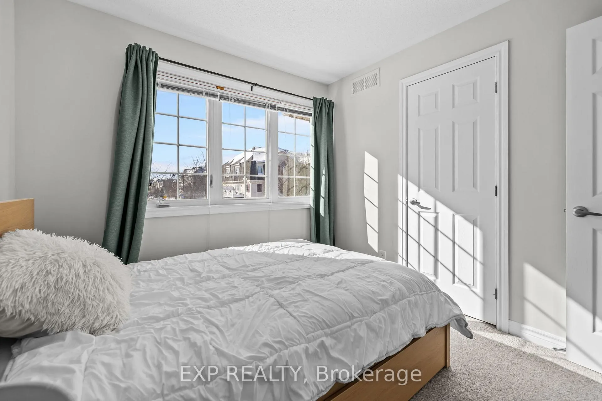 Photo 18 of 1619 Haydon Circle, Ottawa, Barrhaven - Heritage Park — HOMEH