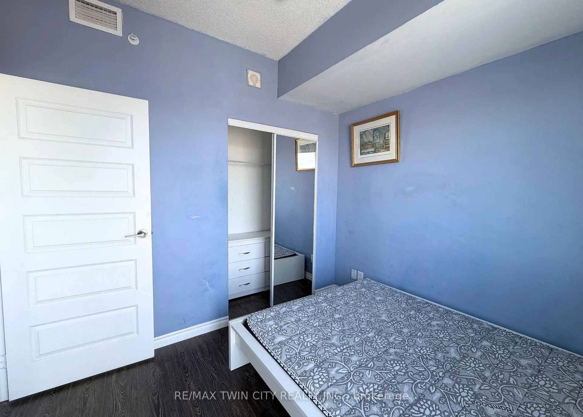 Photo 9 of Unit 8-2604, 158 King Street, Waterloo, Beechwood/University — HOMEH