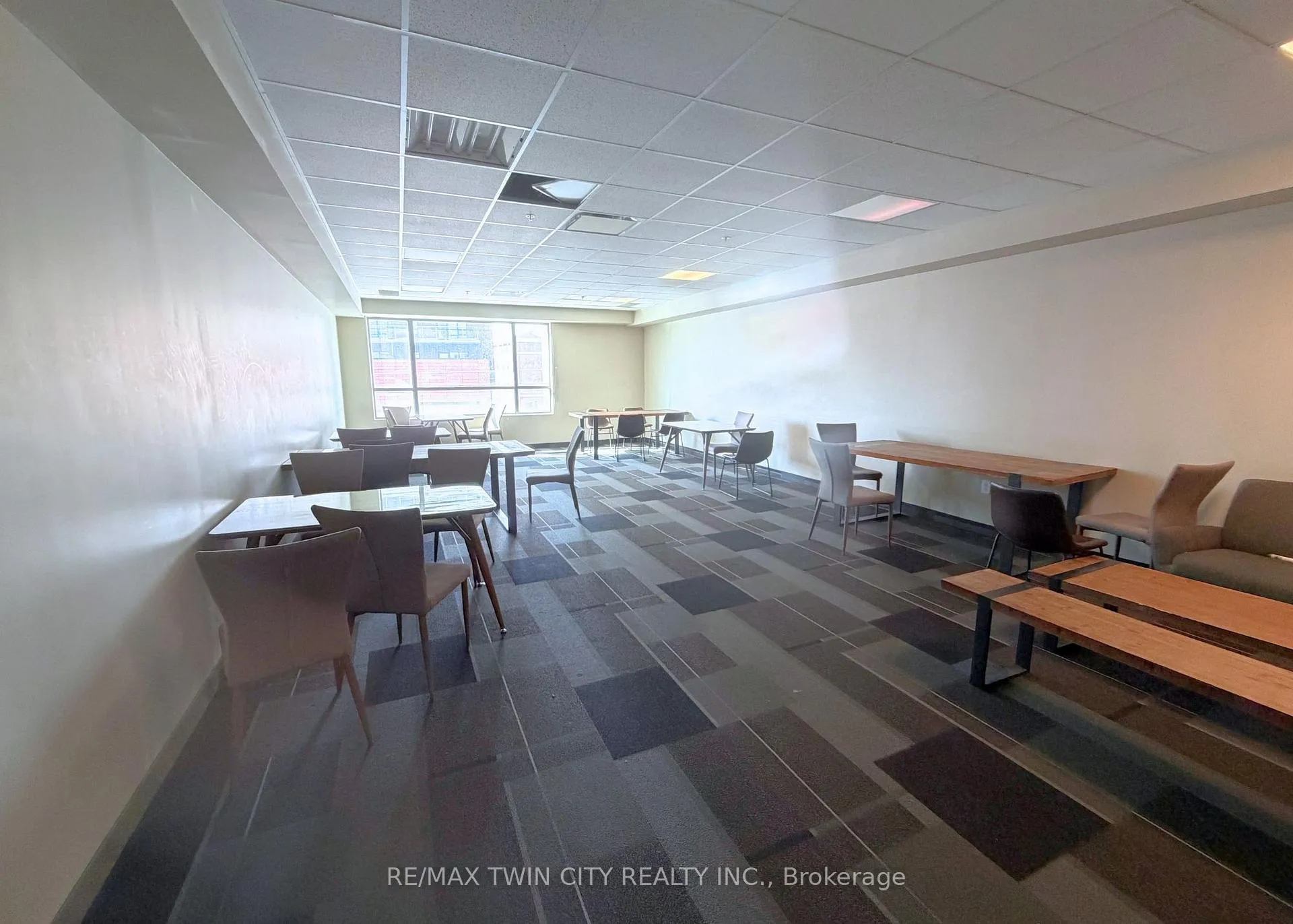 Photo 17 of Unit 8-2604, 158 King Street, Waterloo, Beechwood/University — HOMEH