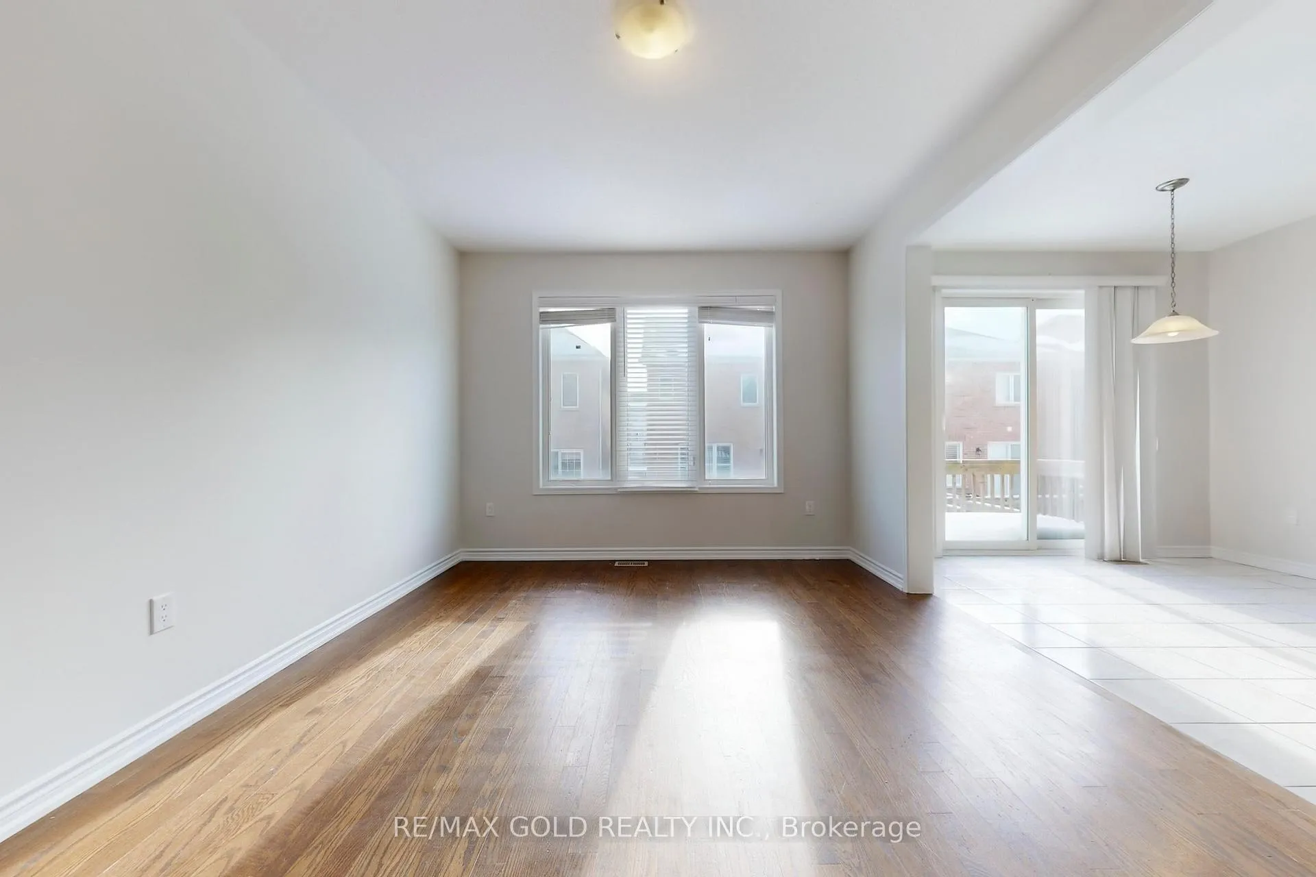 Photo 6 of 174 Lemieux Court, Milton, Ford — HOMEH