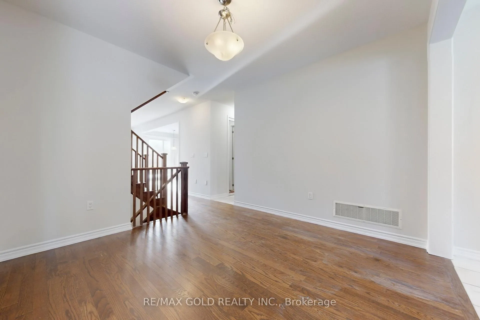 Photo 18 of 174 Lemieux Court, Milton, Ford — HOMEH