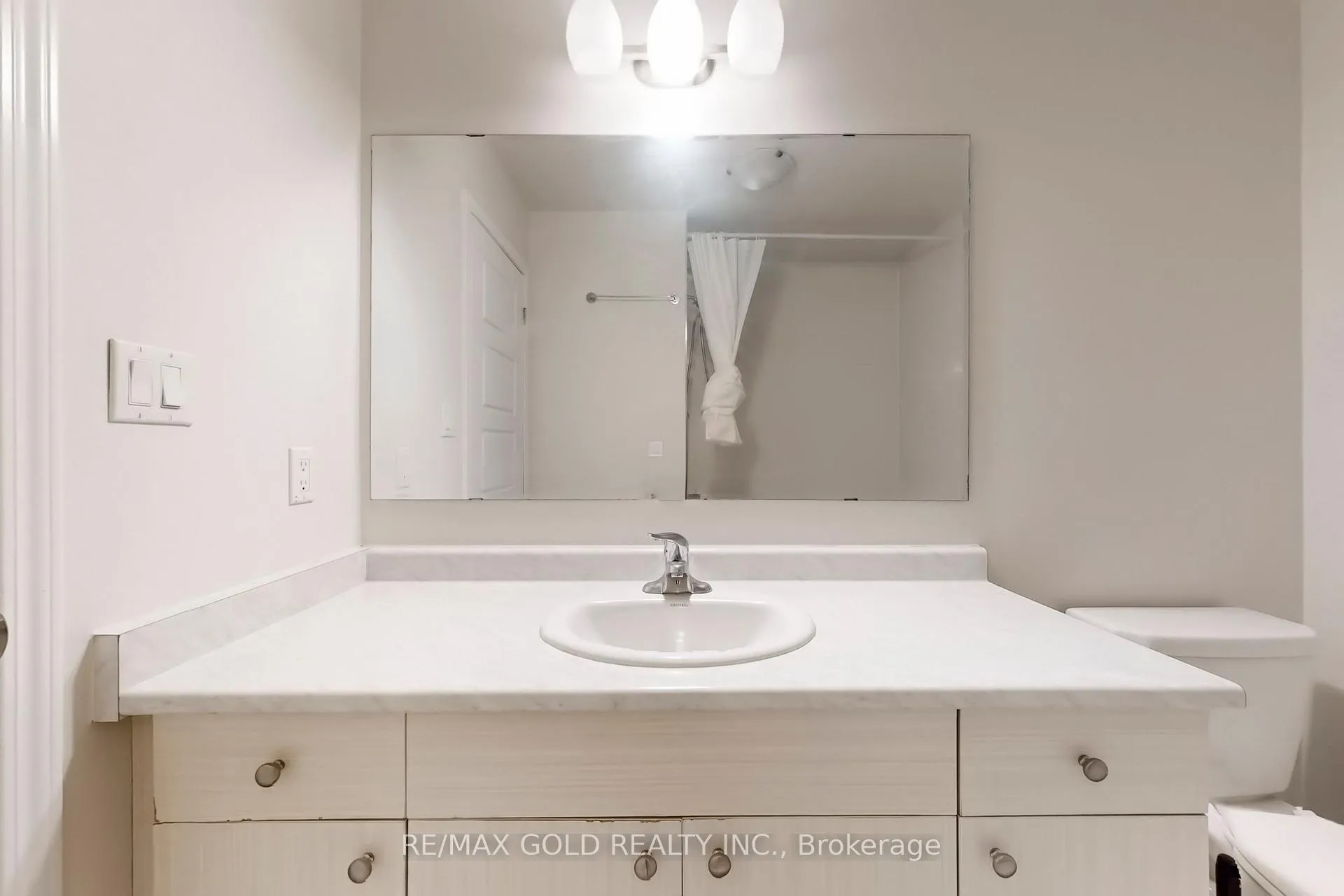 Photo 44 of 174 Lemieux Court, Milton, Ford — HOMEH