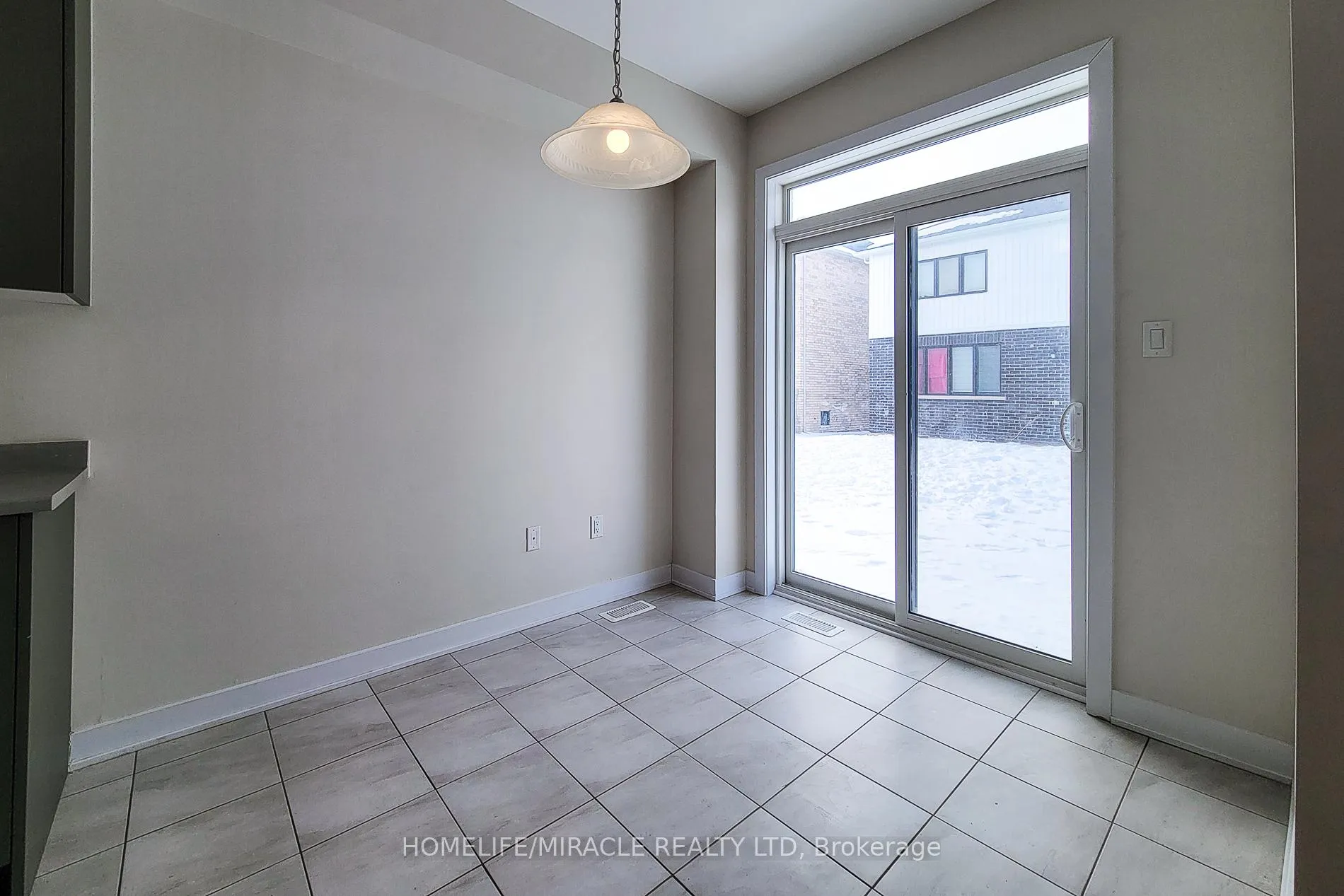 Photo 17 of 167 Keelson Street, Welland, Dain City — HOMEH