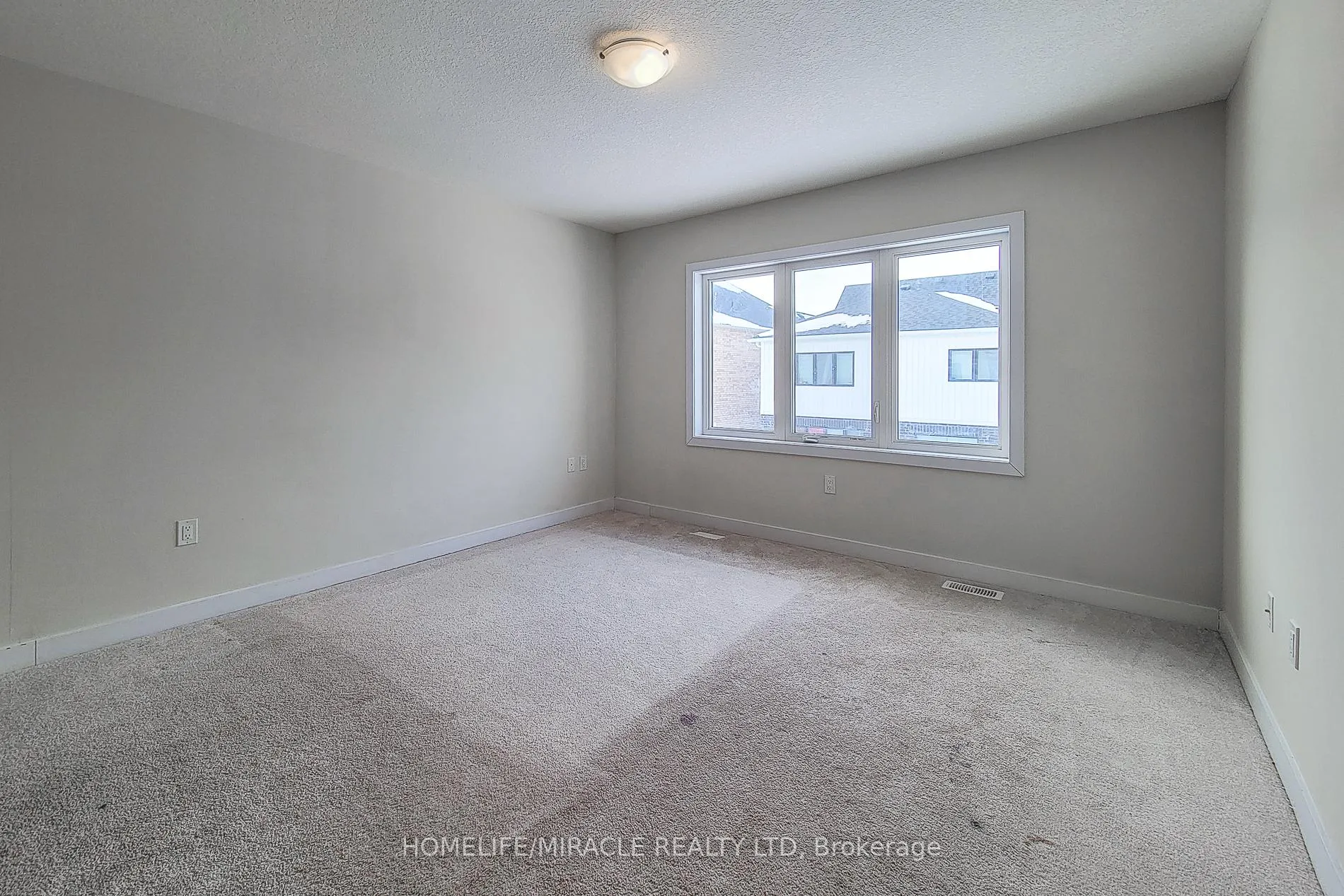 Photo 25 of 167 Keelson Street, Welland, Dain City — HOMEH