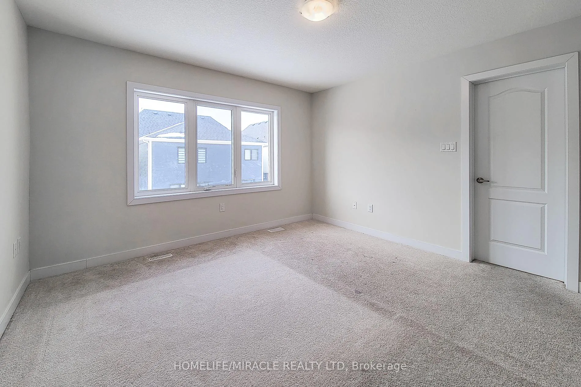 Photo 26 of 167 Keelson Street, Welland, Dain City — HOMEH