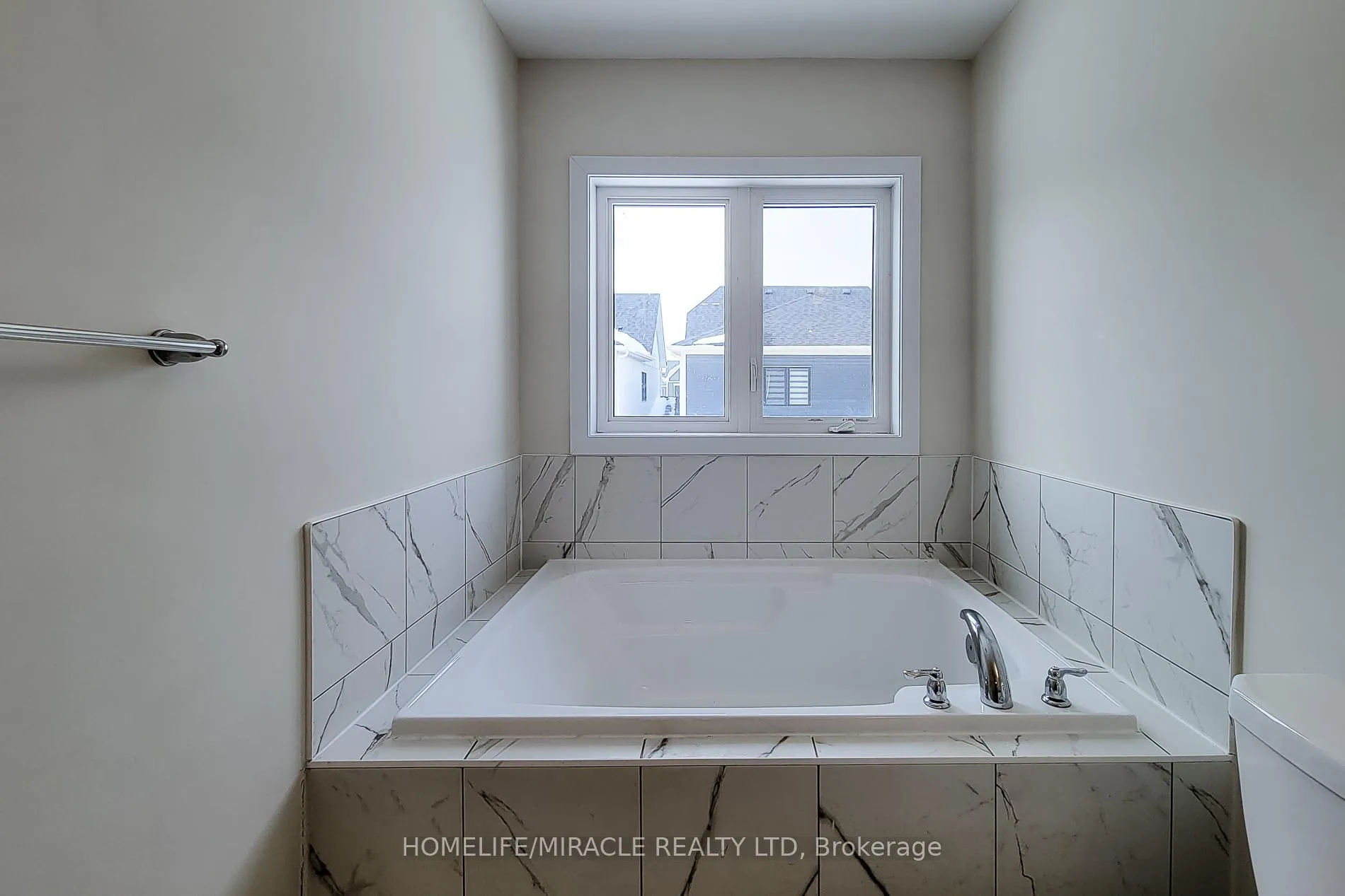 Photo 31 of 167 Keelson Street, Welland, Dain City — HOMEH