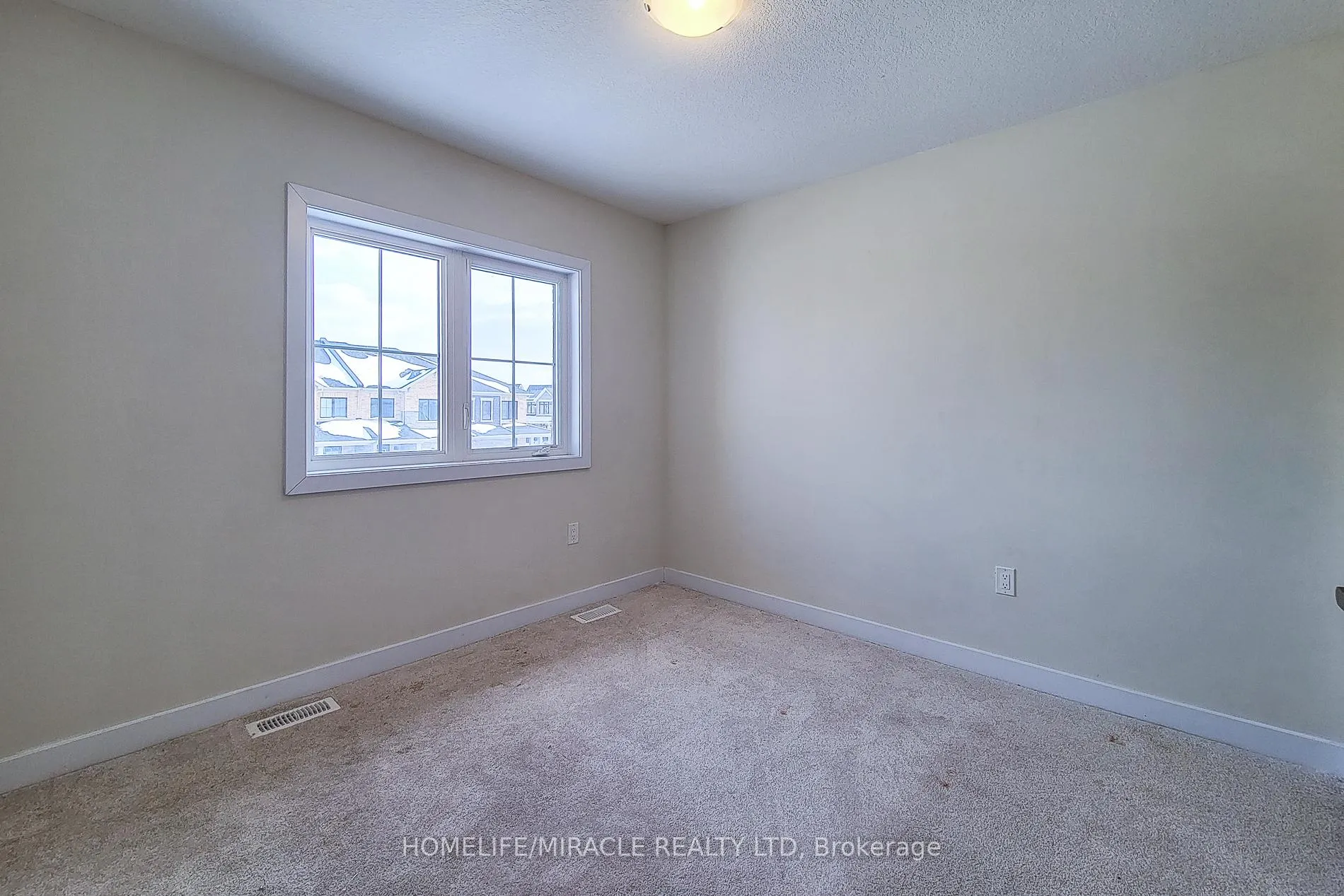 Photo 33 of 167 Keelson Street, Welland, Dain City — HOMEH