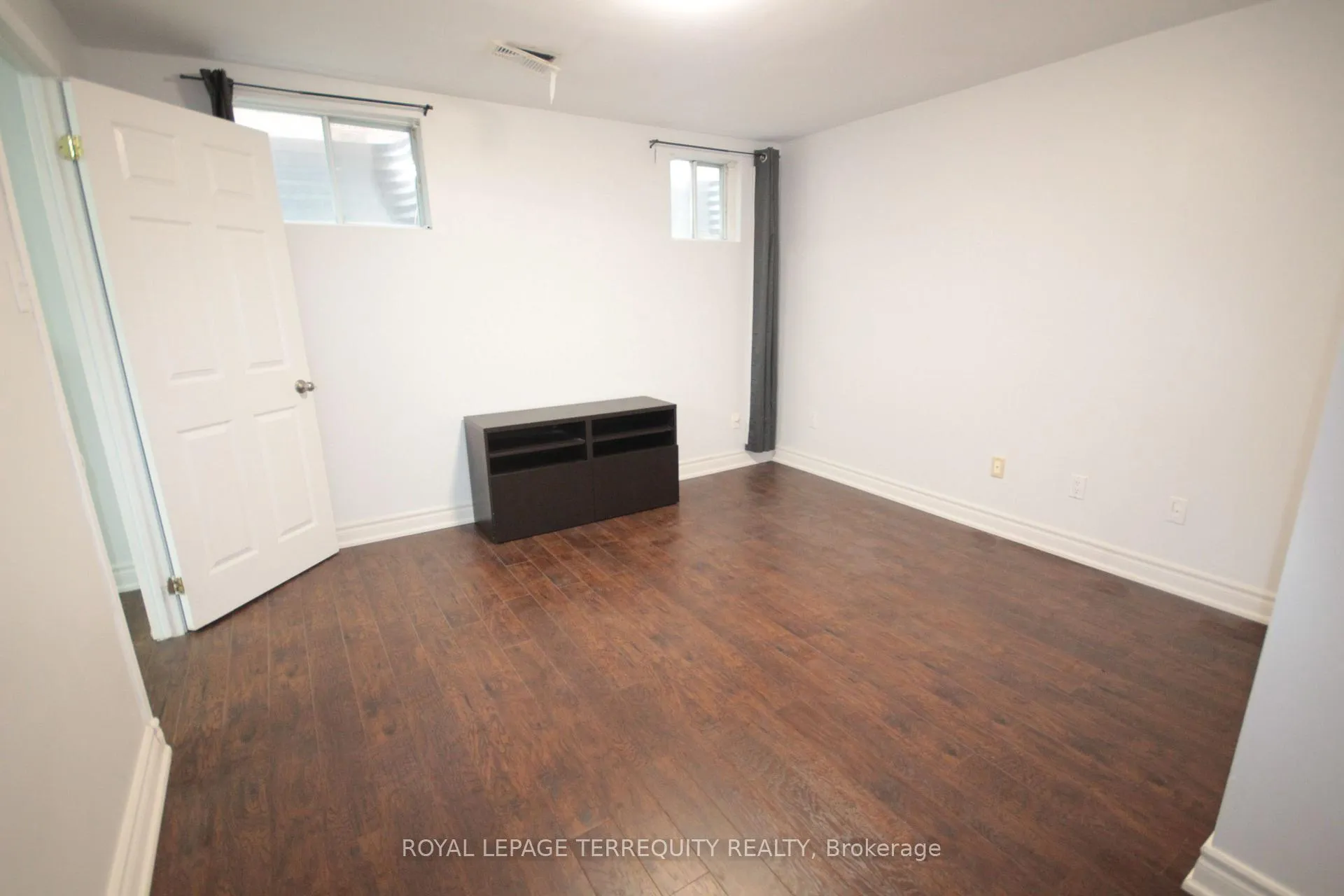 Photo 13 of Unit BASEMENT, 39 Joycedale Street, Markham, Middlefield — HOMEH